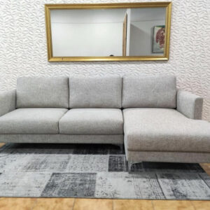 Bolema Sofa Chaise Lounge Lado direito em tecido cinza e pes altos em inox 3