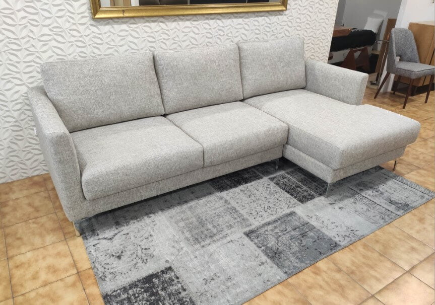 Bolema Sofa Chaise Lounge Lado direito em tecido cinza e pes altos em inox 5