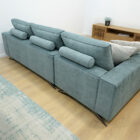 Sofa Chaise Lounge Fendy em Tecido Verde Agua Pes em Metal Vista Pormenor Costas Sofas Por Medida Crispalmovel