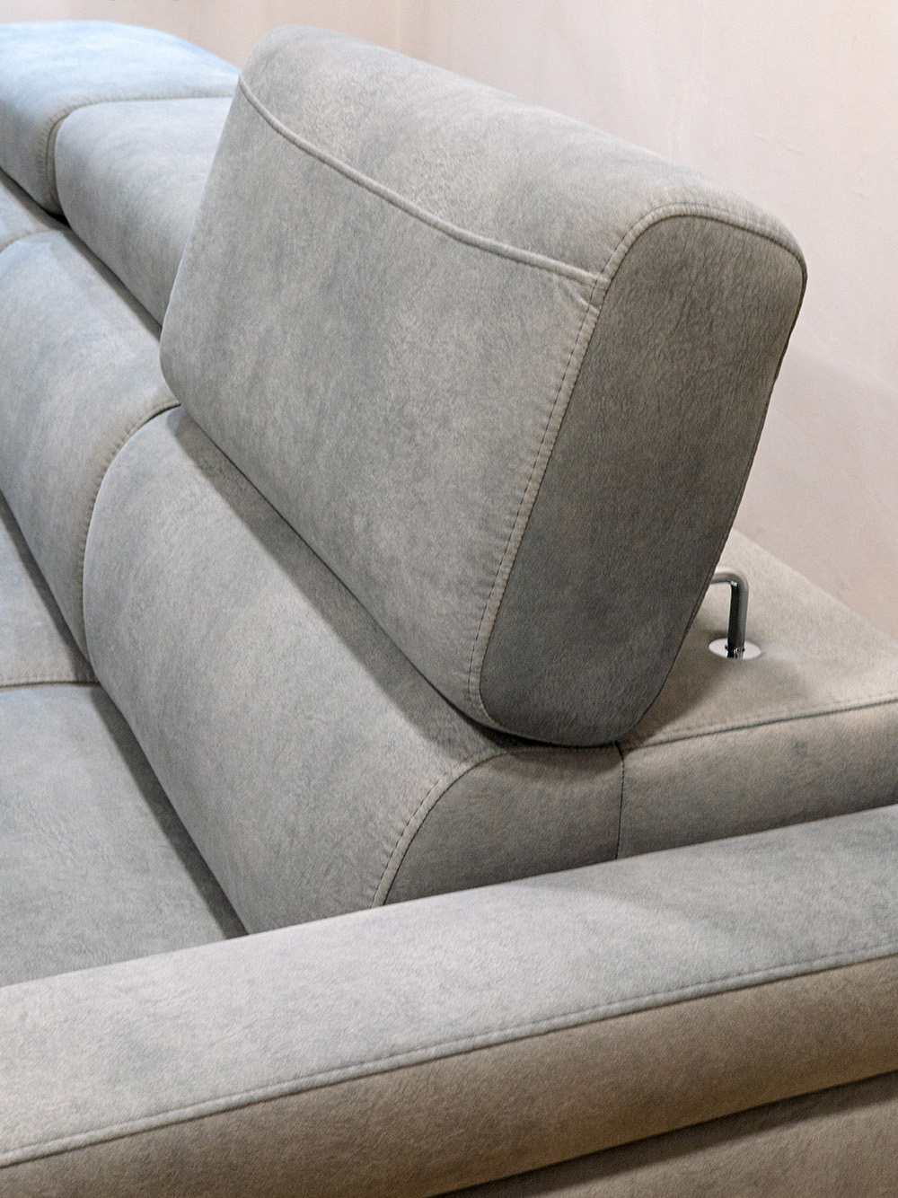 Sofa de Canto Husky Tecido Cinzento Pes Inox Vista Encosto Cabeca por Medida Crispalmovel