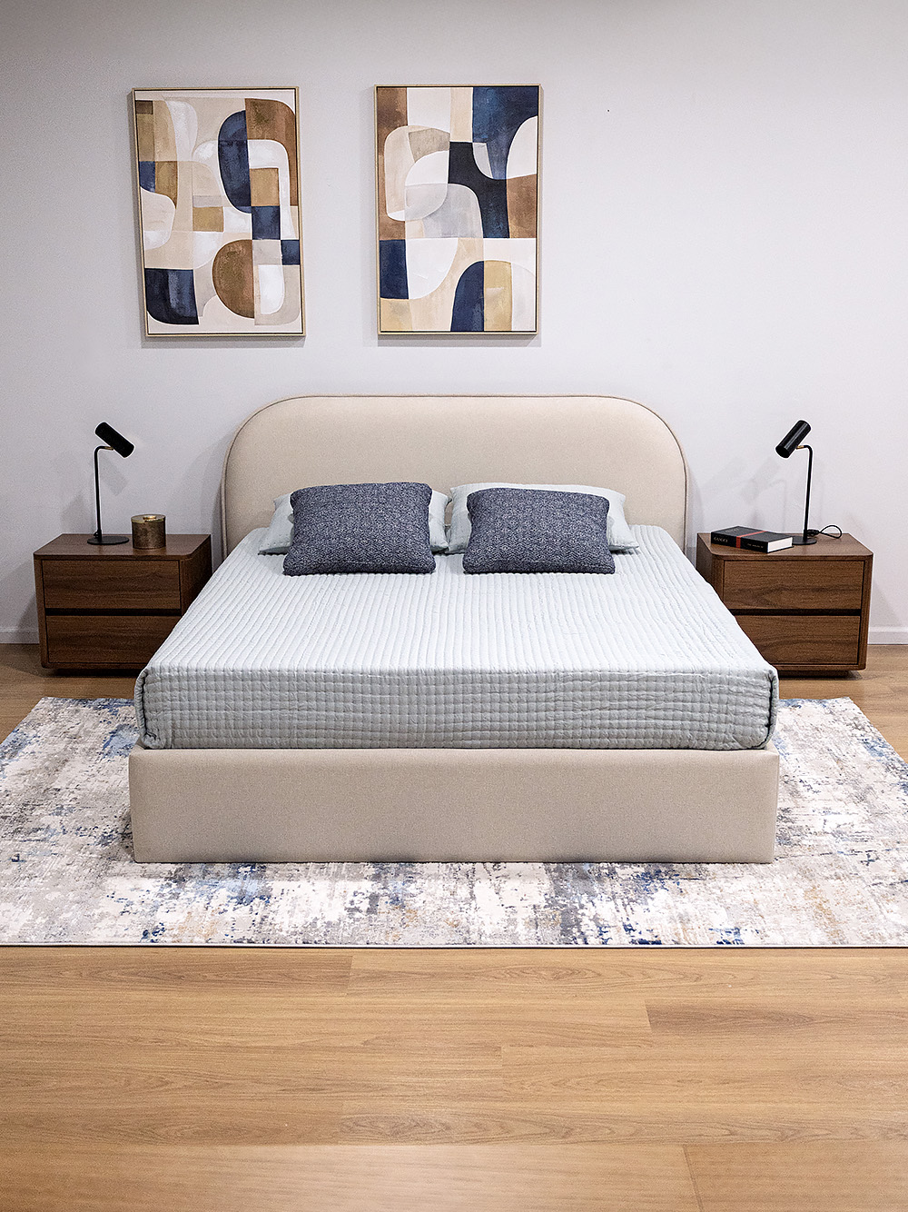 Cama de Casal Freida Estofada Tecido Bege
