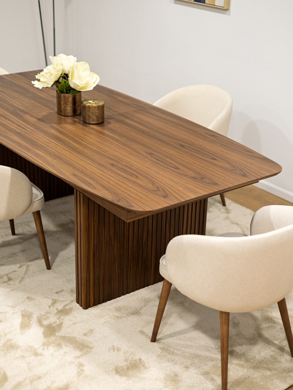 Mesa de Jantar Oval Extensível Robinson